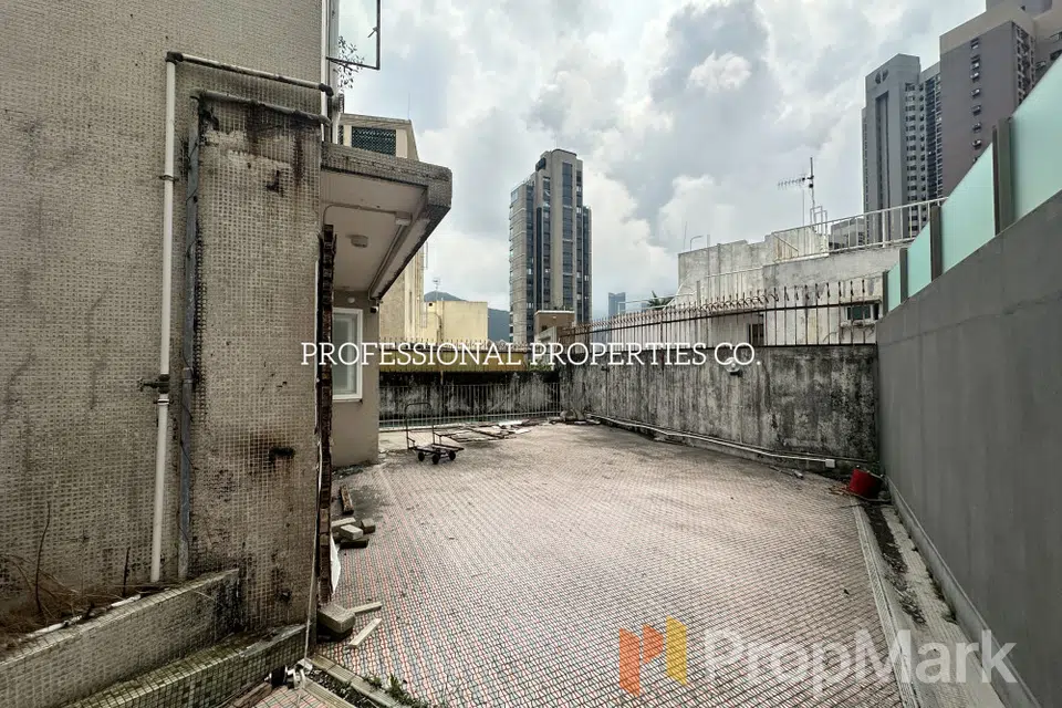 17 Moorsom Road - Photo 1
