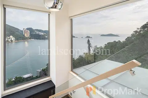 The Beachfront - Photo