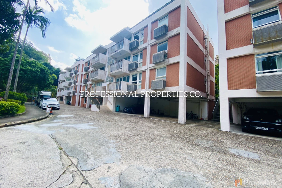 Unicorn Gardens - Photo 26