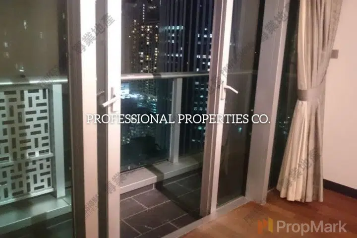 J Residence - Photo