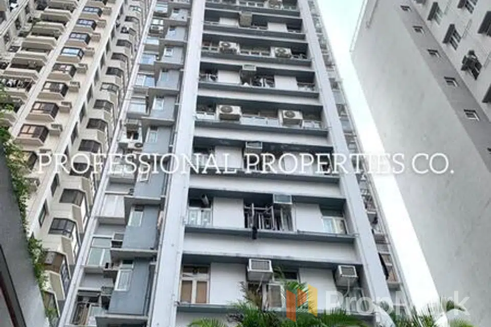 Ying Pont Building - Photo 1