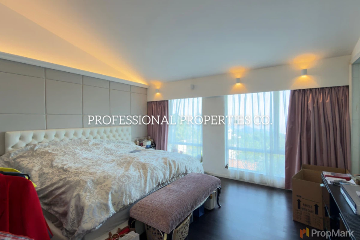 Strawberry Hill - Photo 5