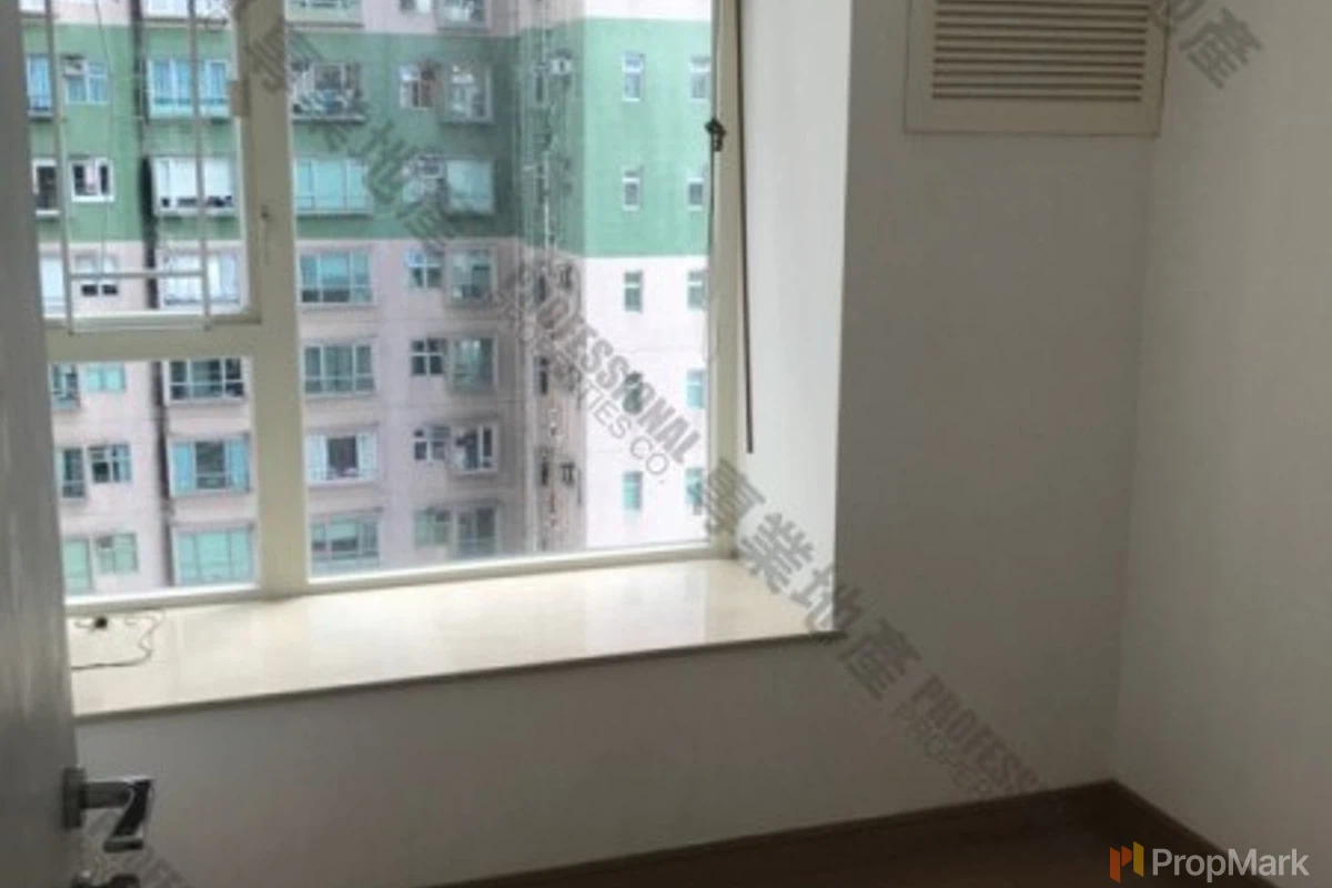 CentreStage - Photo 4