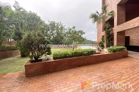 The Somerset - Photo 2