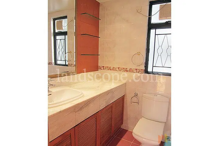 Clovelly Court - Photo 4