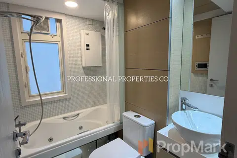 CentreStage - Photo 3