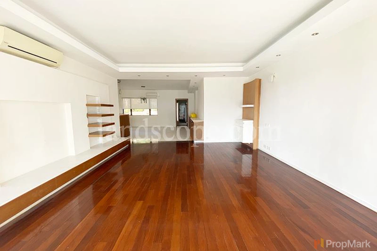 Repulse Bay Garden - Photo 3