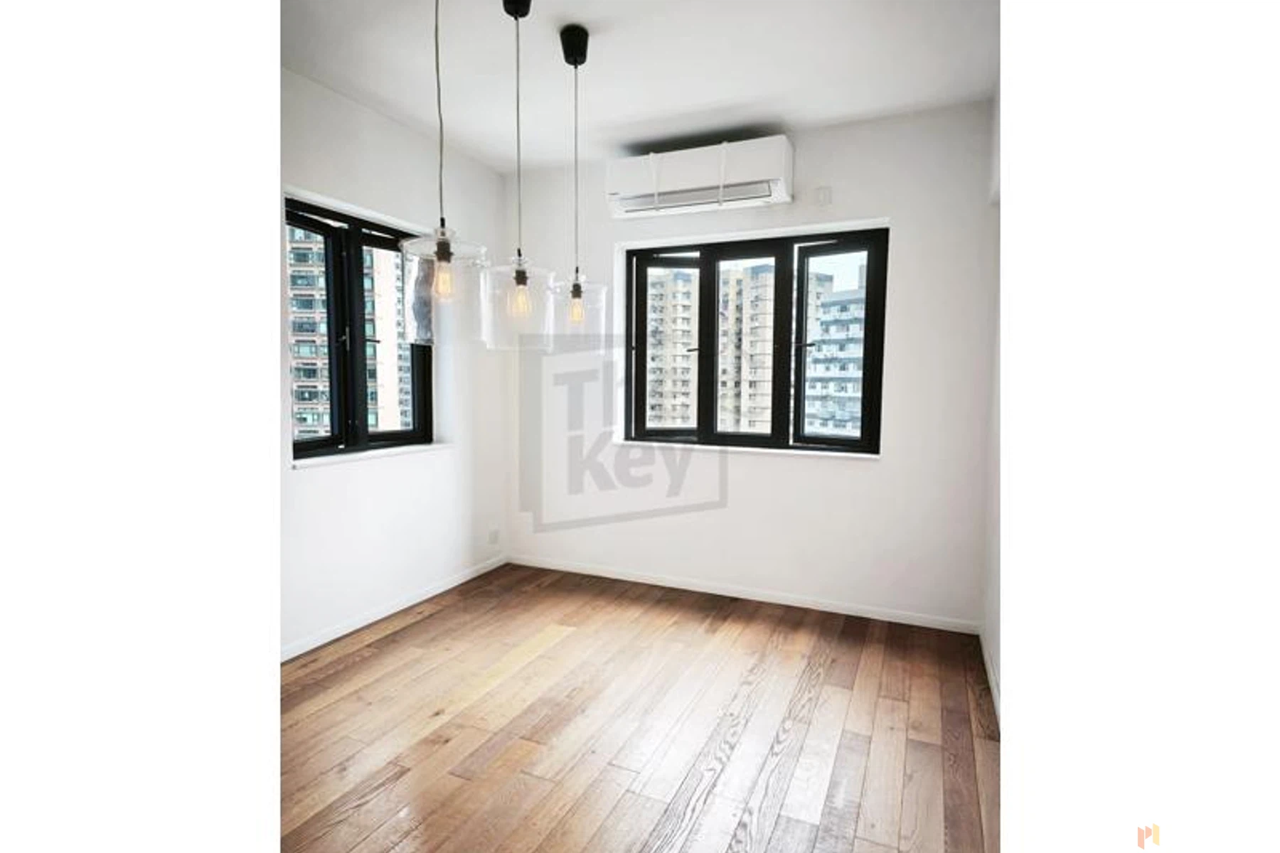 Kent Mansion - Photo 2