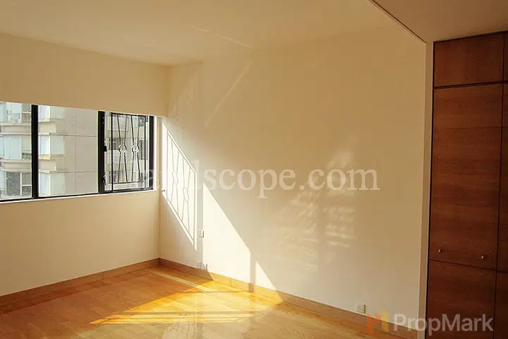 Clovelly Court - Photo 3