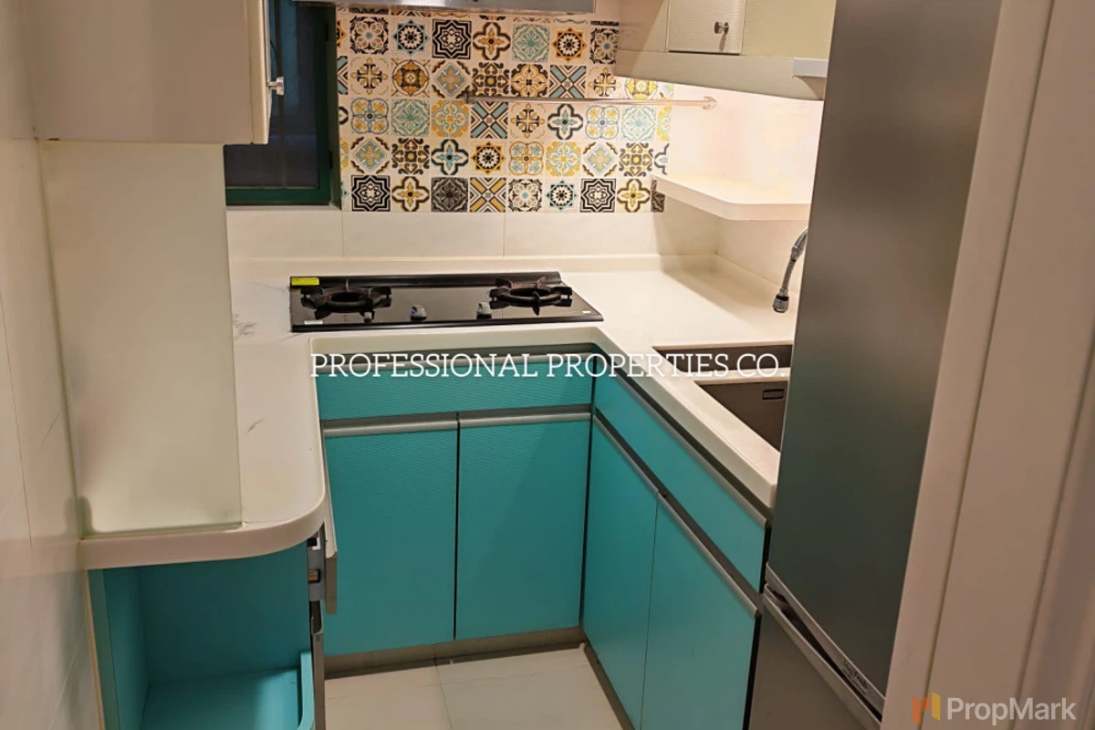 Royal Court - Photo 17