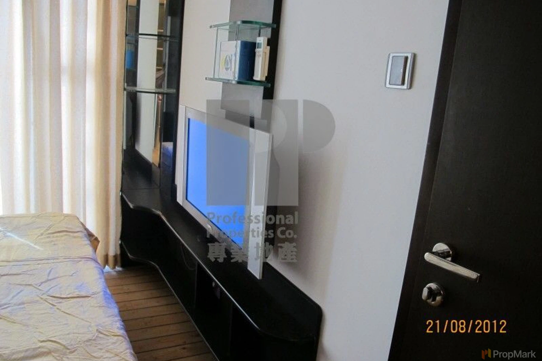 J Residence - Photo 7