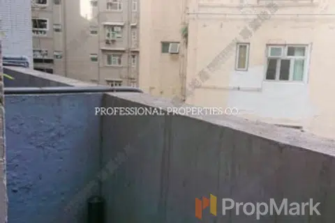 Sunny Building - Photo 5