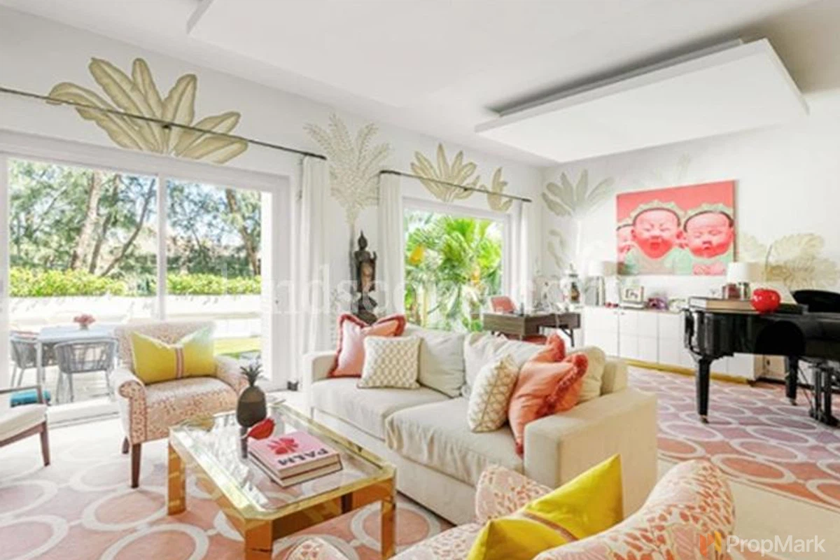 Grosse Pointe Villa - Photo 2