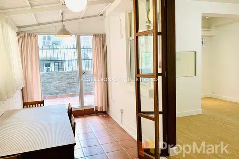 Silverstone Mansion - Photo 5