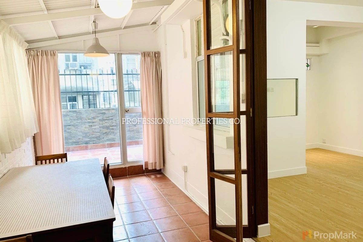 Silverstone Mansion - Photo 5