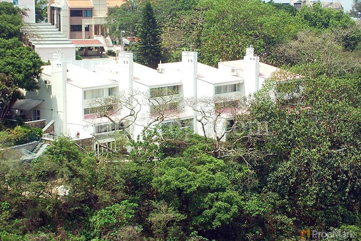 13 Headland Road - Photo 1