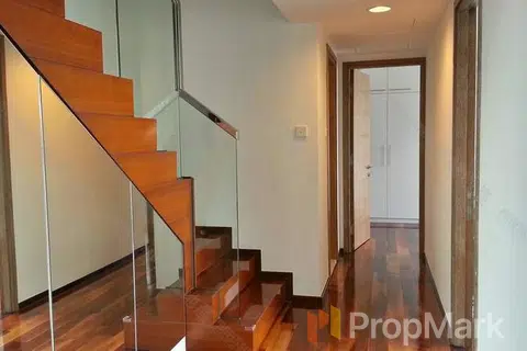 CentreStage - Photo 3