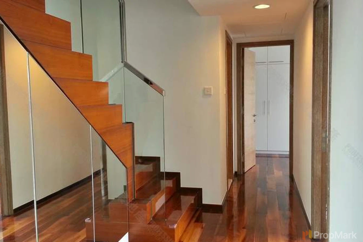 CentreStage - Photo 3