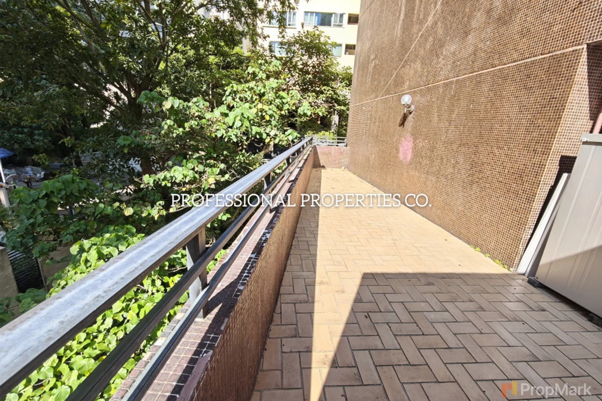 Wing On Lodge - Photo 2