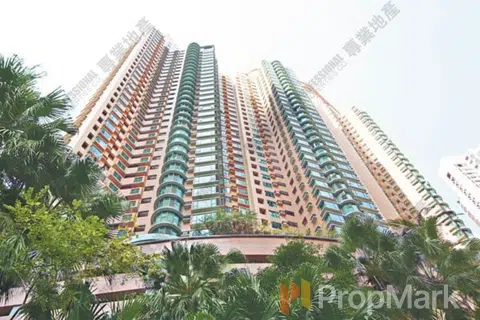 Hillsborough Court - Photo