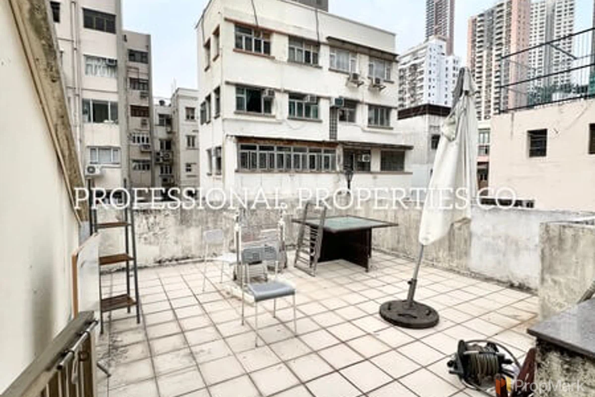 Evone Court - Photo 2