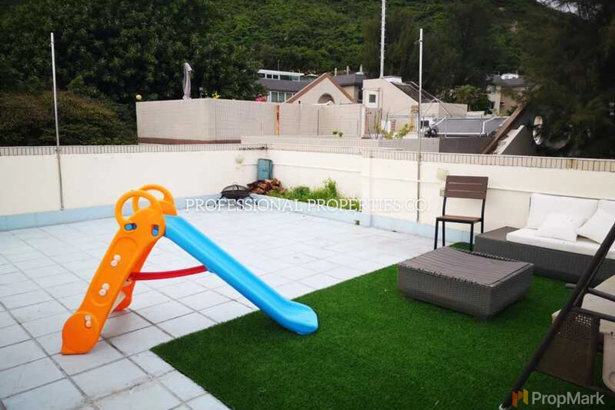 Stanford Villa - Photo 2