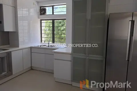 Cape Court - Photo 3