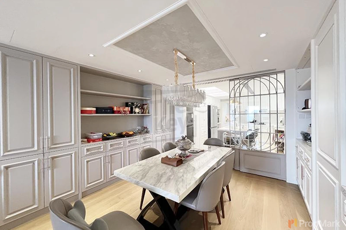 South Bay Towers - Photo 4