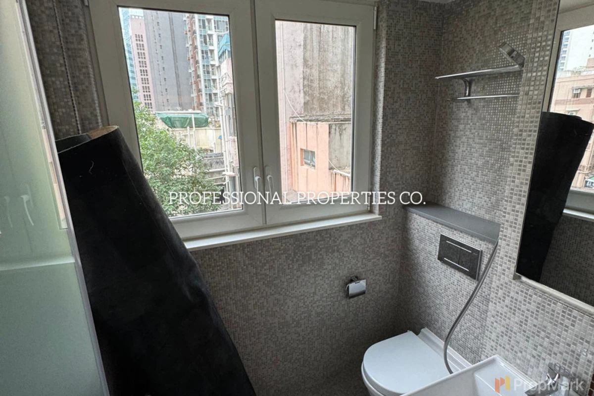 61-63 Hollywood Road - Photo 3