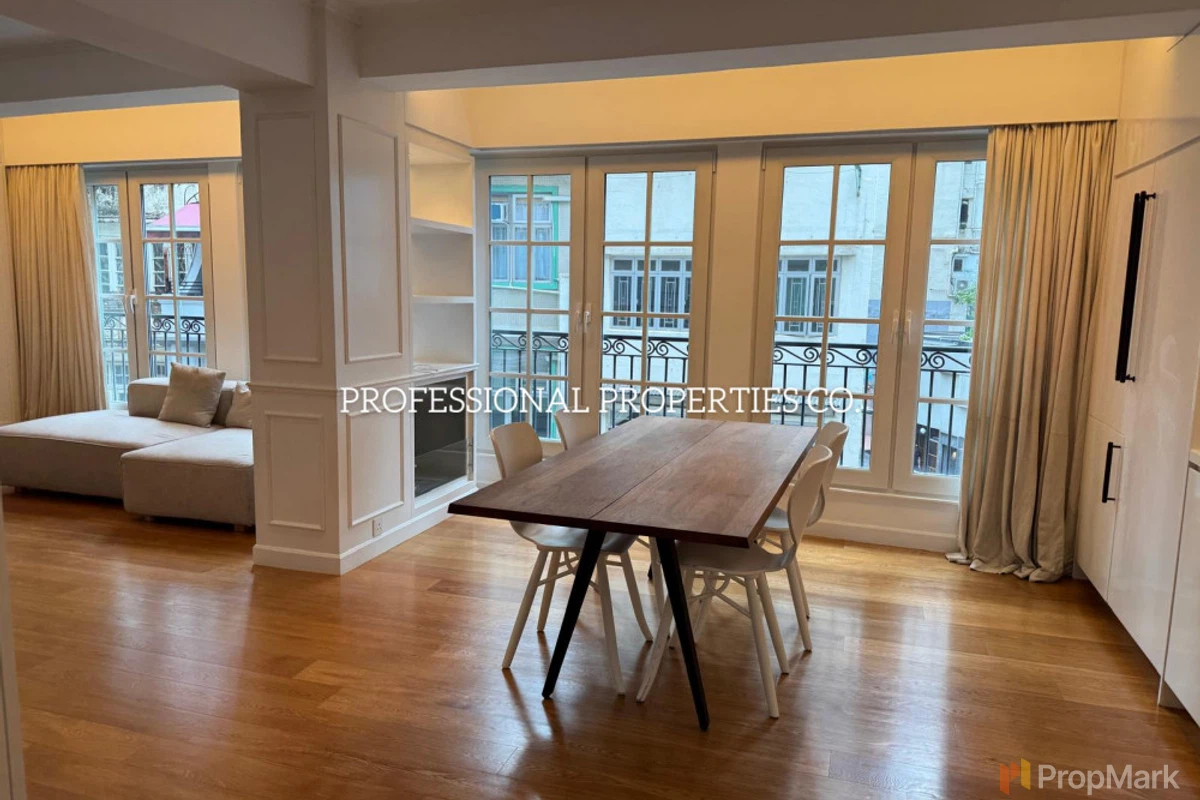61-63 Hollywood Road - Photo 1