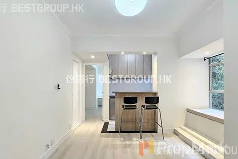 Manrich Court - Photo