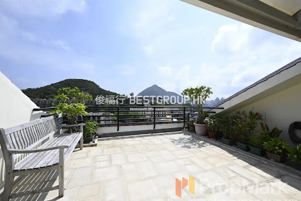 Manderly Garden - Photo 1