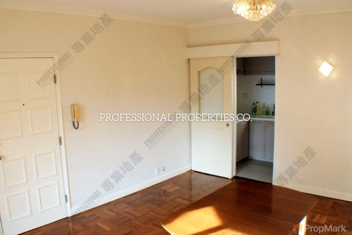 1 Tai Hang Road - Photo 2