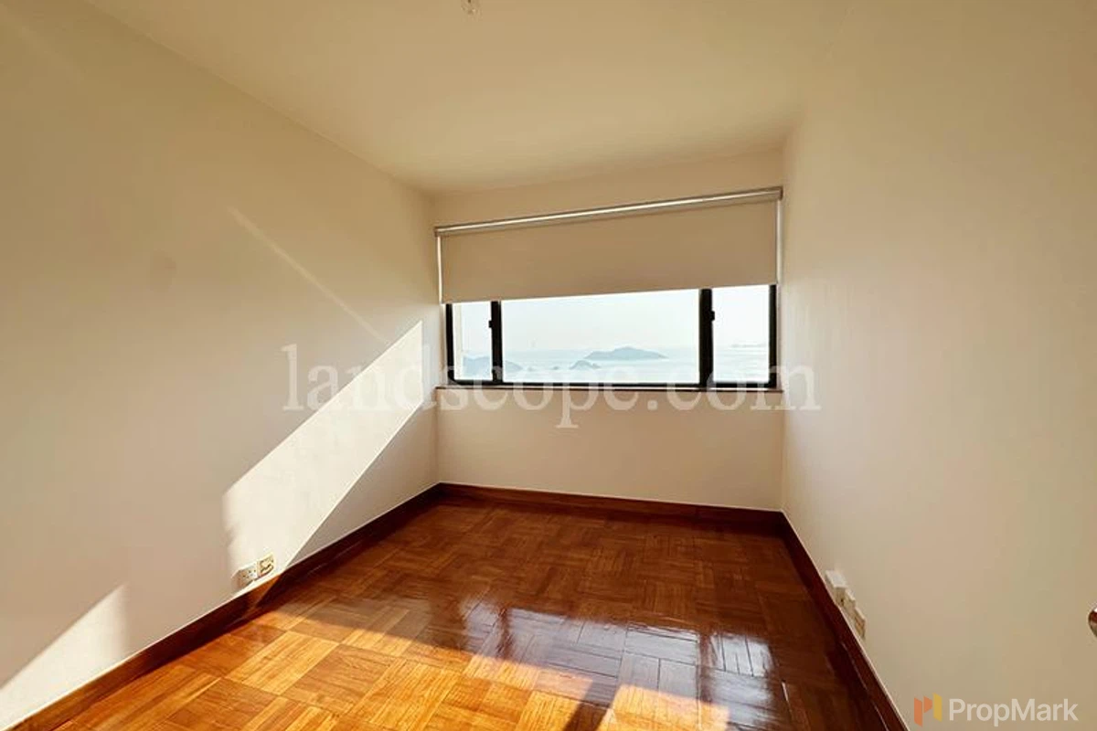 Repulse Bay Towers - Photo 6