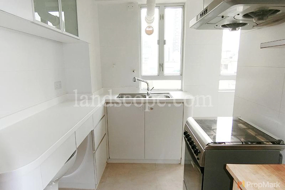 Wing Hong Mansion - Photo 9