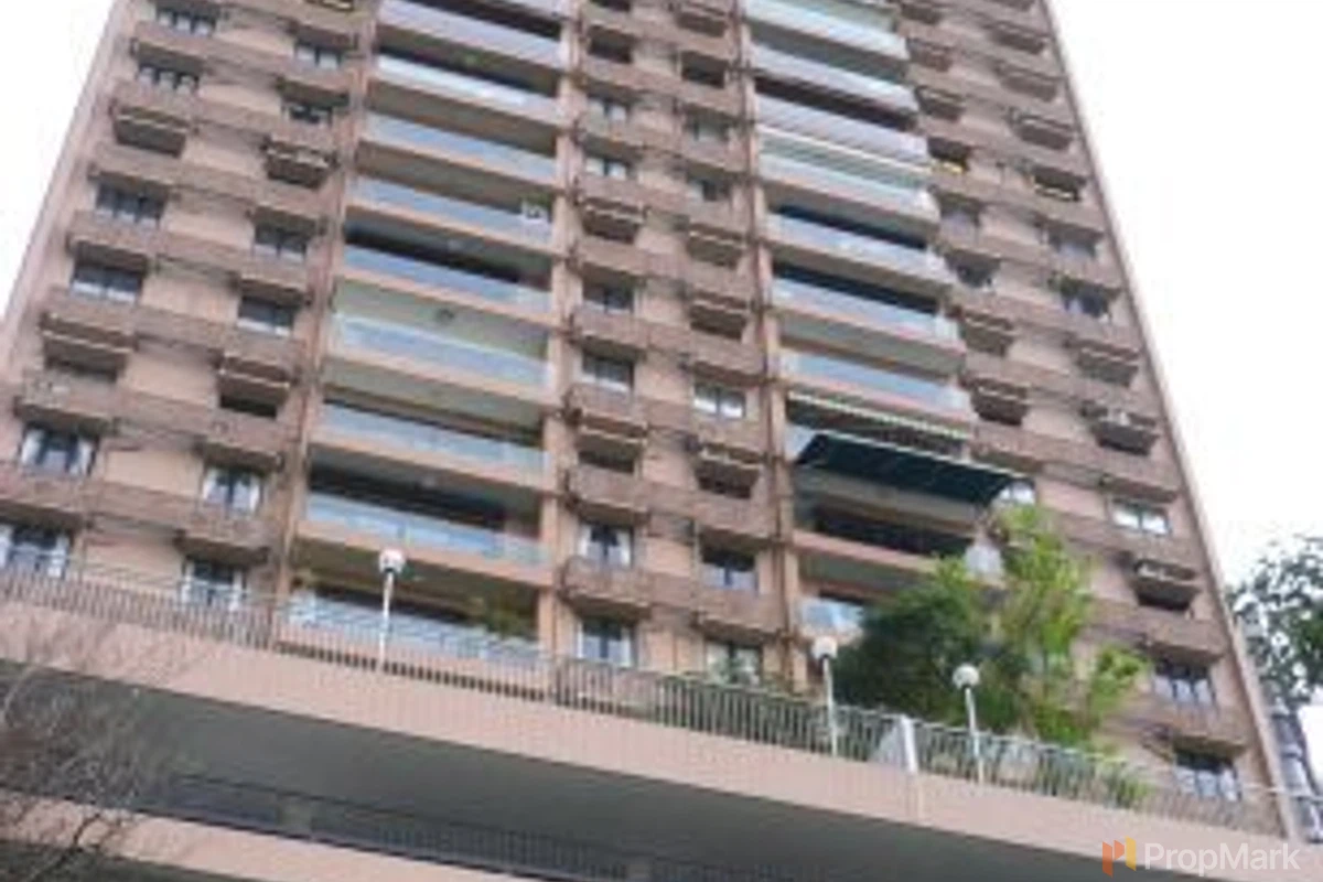 Manhattan Tower - Photo 1
