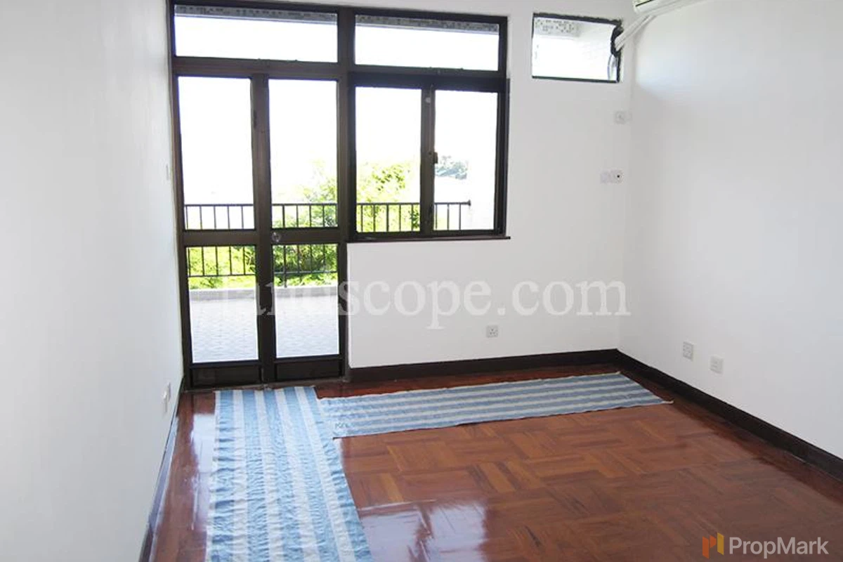 Tai Tam Crescent - Photo 5