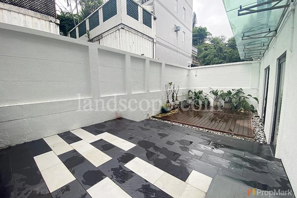 Woodgreen Estate - Photo 2