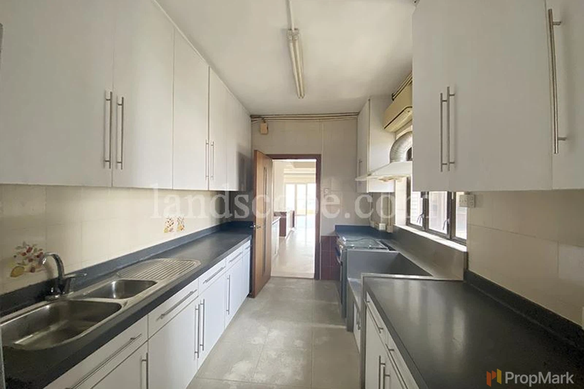 Repulse Bay Garden - Photo 11