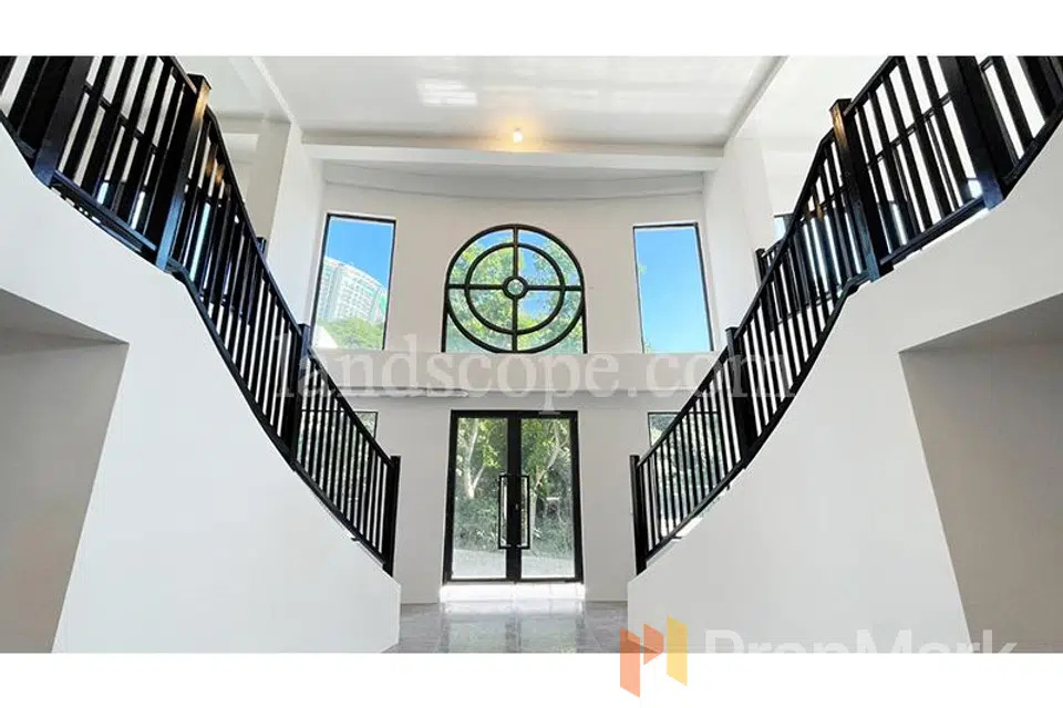72 Repulse Bay Road - Photo 1