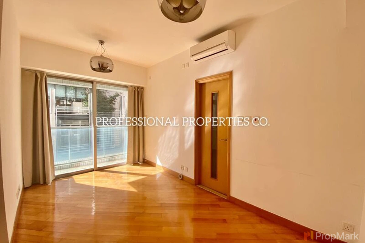 Manhattan Avenue - Photo 1