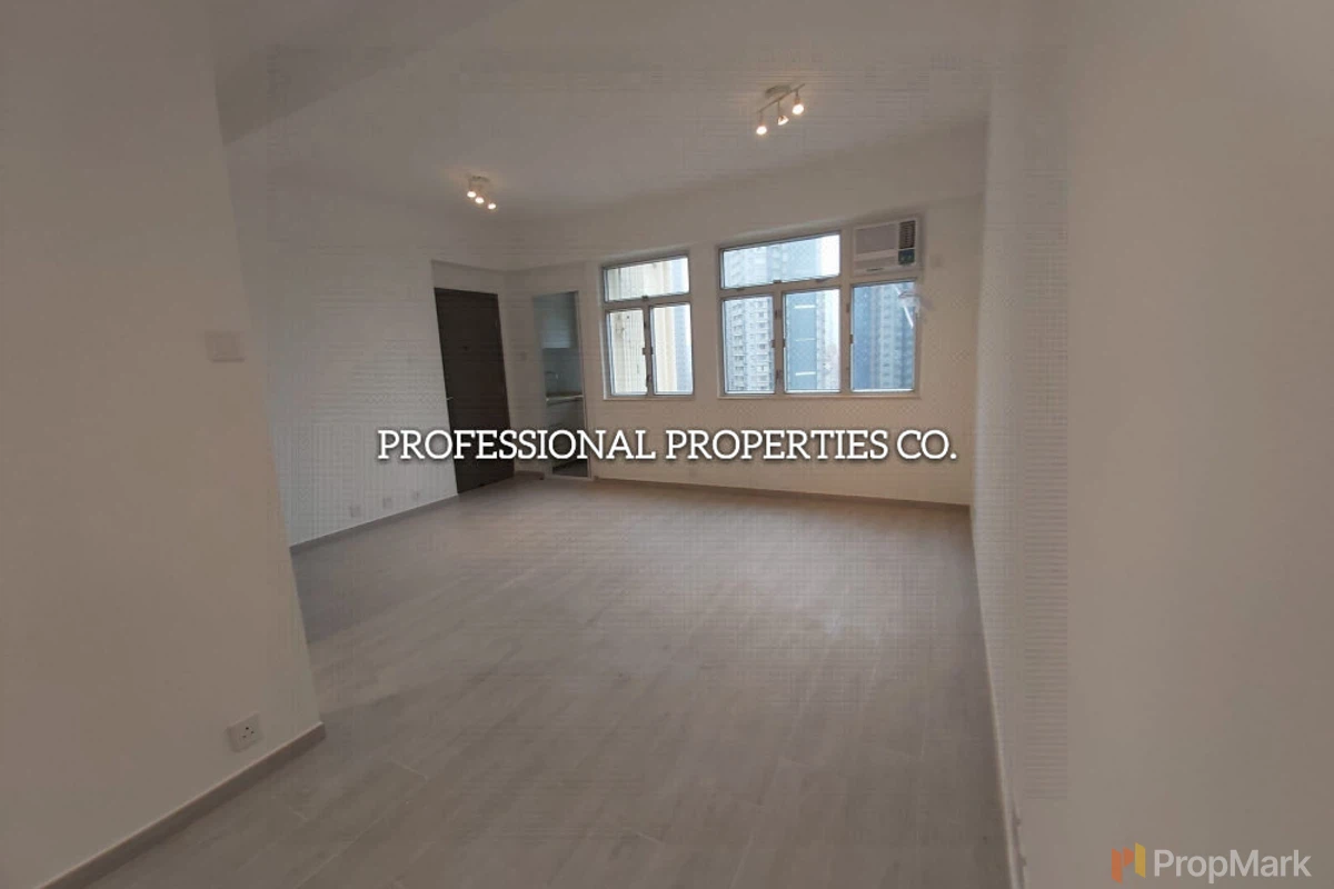 Kingearn Building - Photo 1