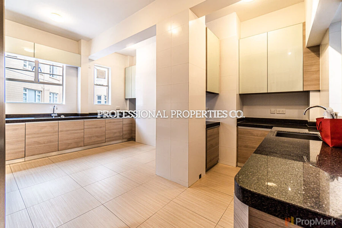 La Hacienda - Photo 24