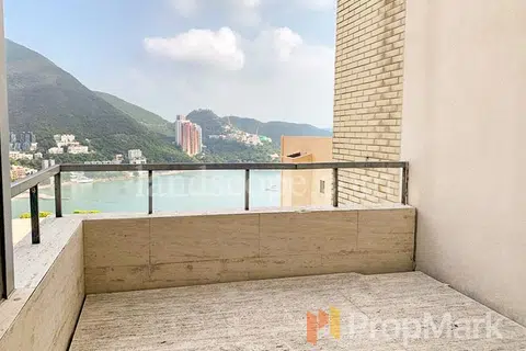 The Beachfront - Photo 2