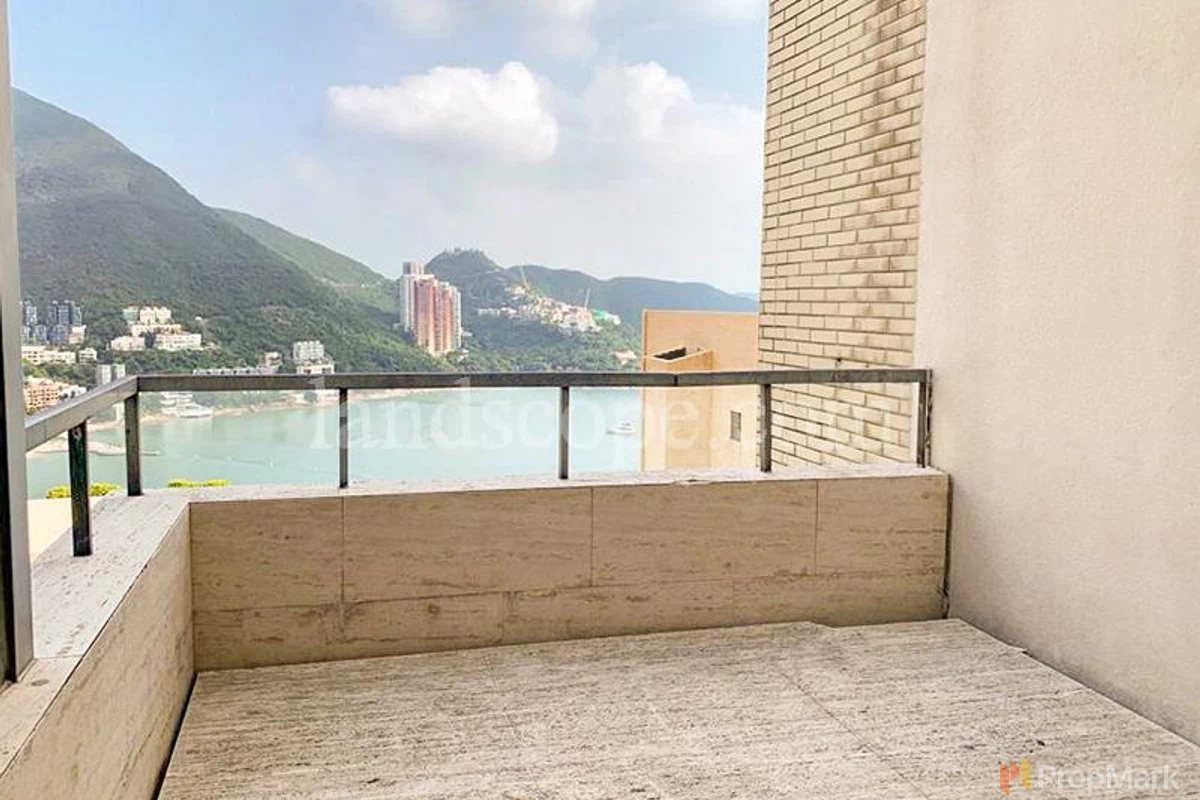 The Beachfront - Photo 2