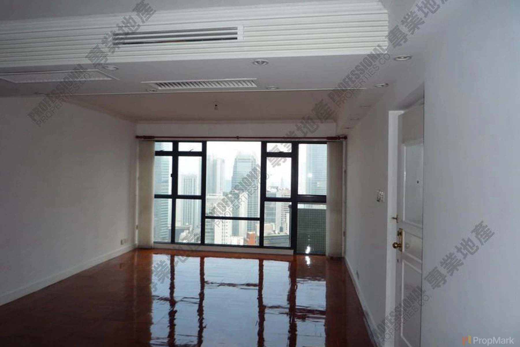 The Grand Panorama - Photo 1