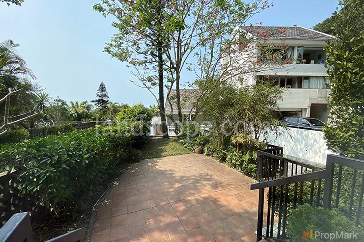 Mount Austin Estate - Photo 1