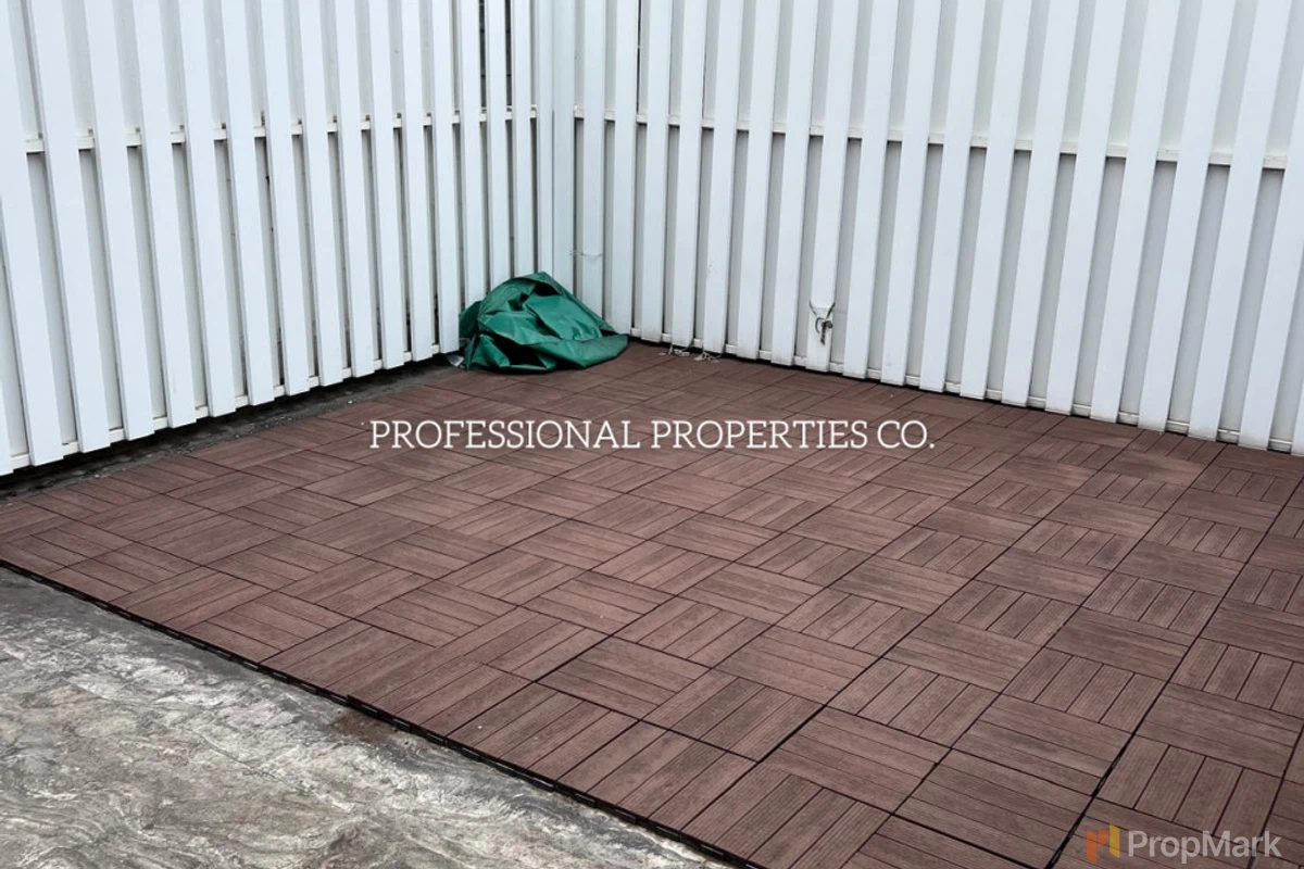 7-9 Shin Hing Street - Photo 2