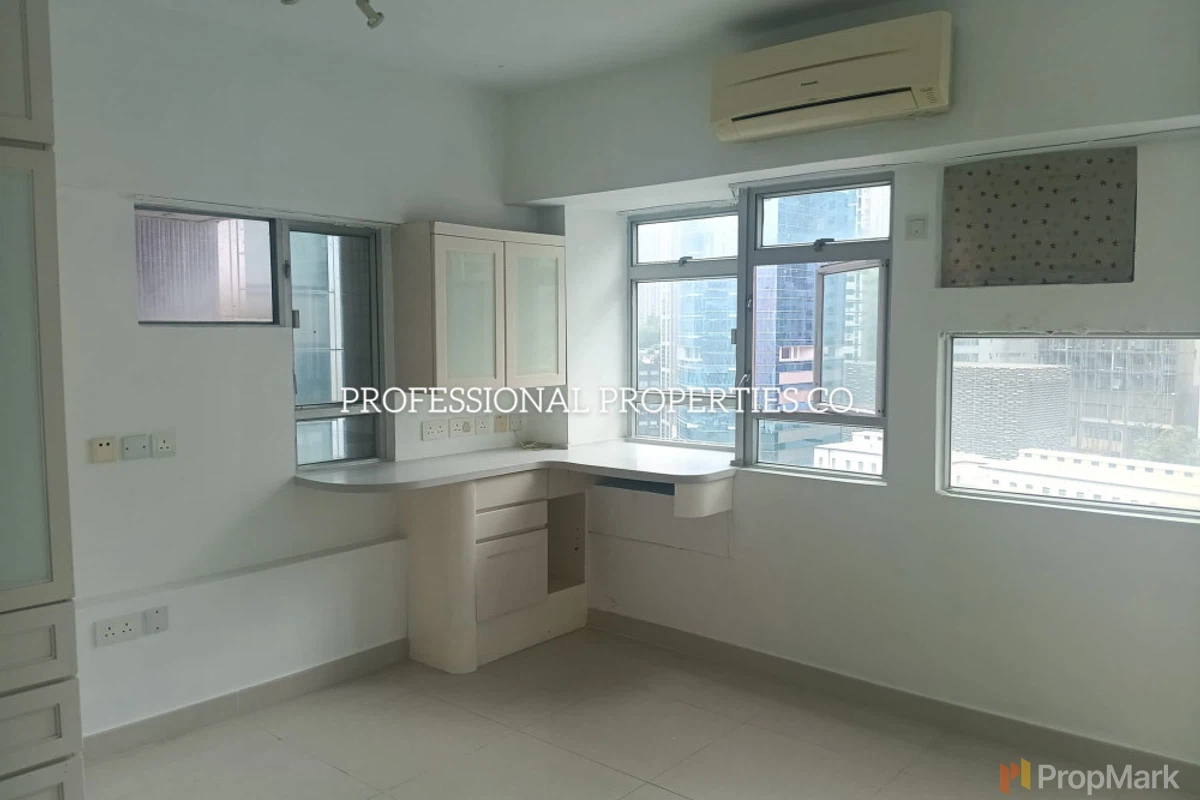 Amber Lodge - Photo 2