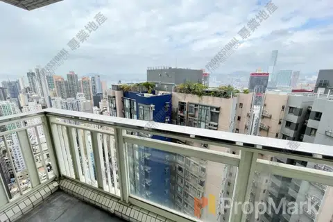 CentreStage - Photo 4
